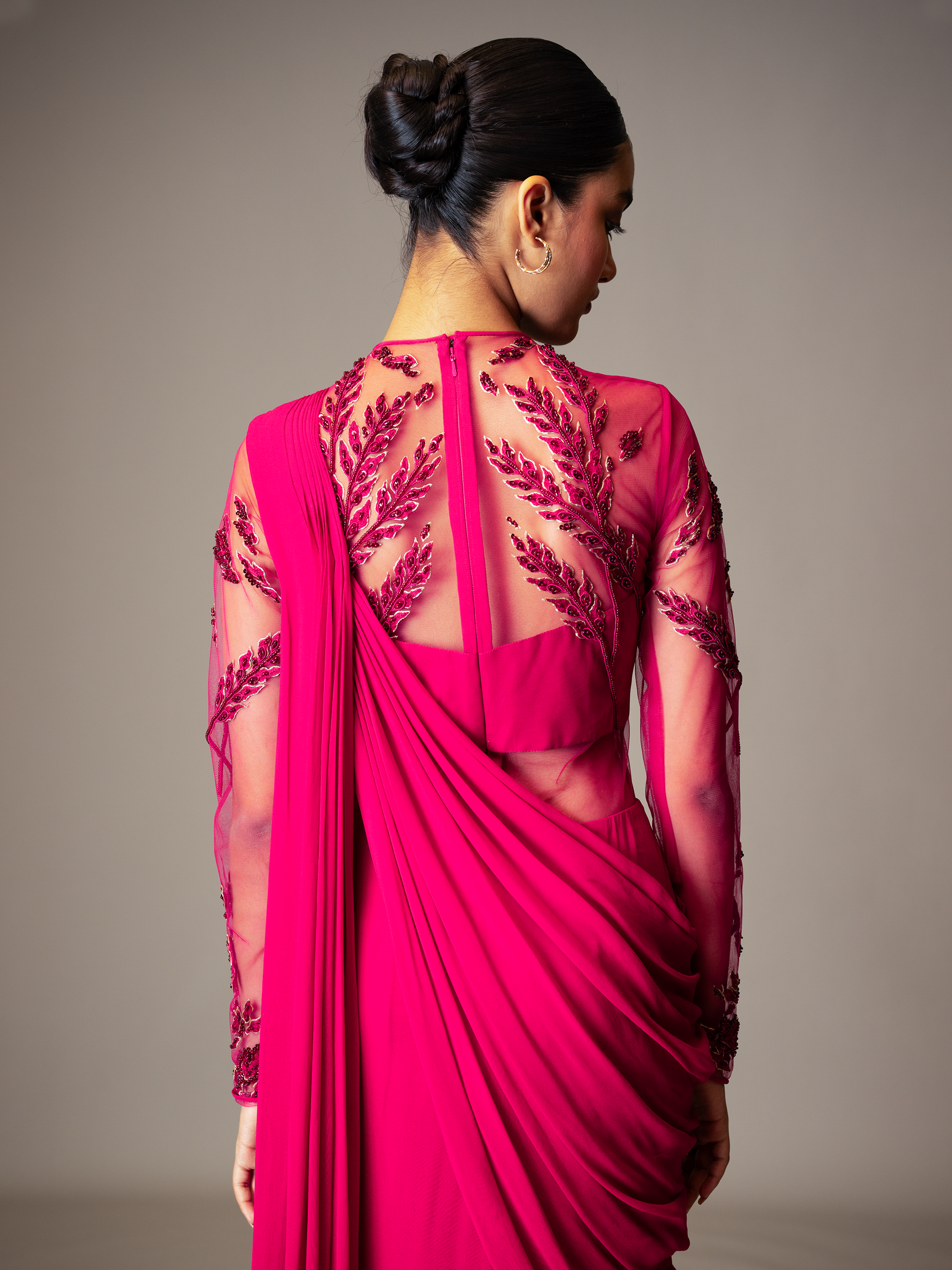 BLOTTED LEAF SAREE GOWN (FUSCHIA PINK)