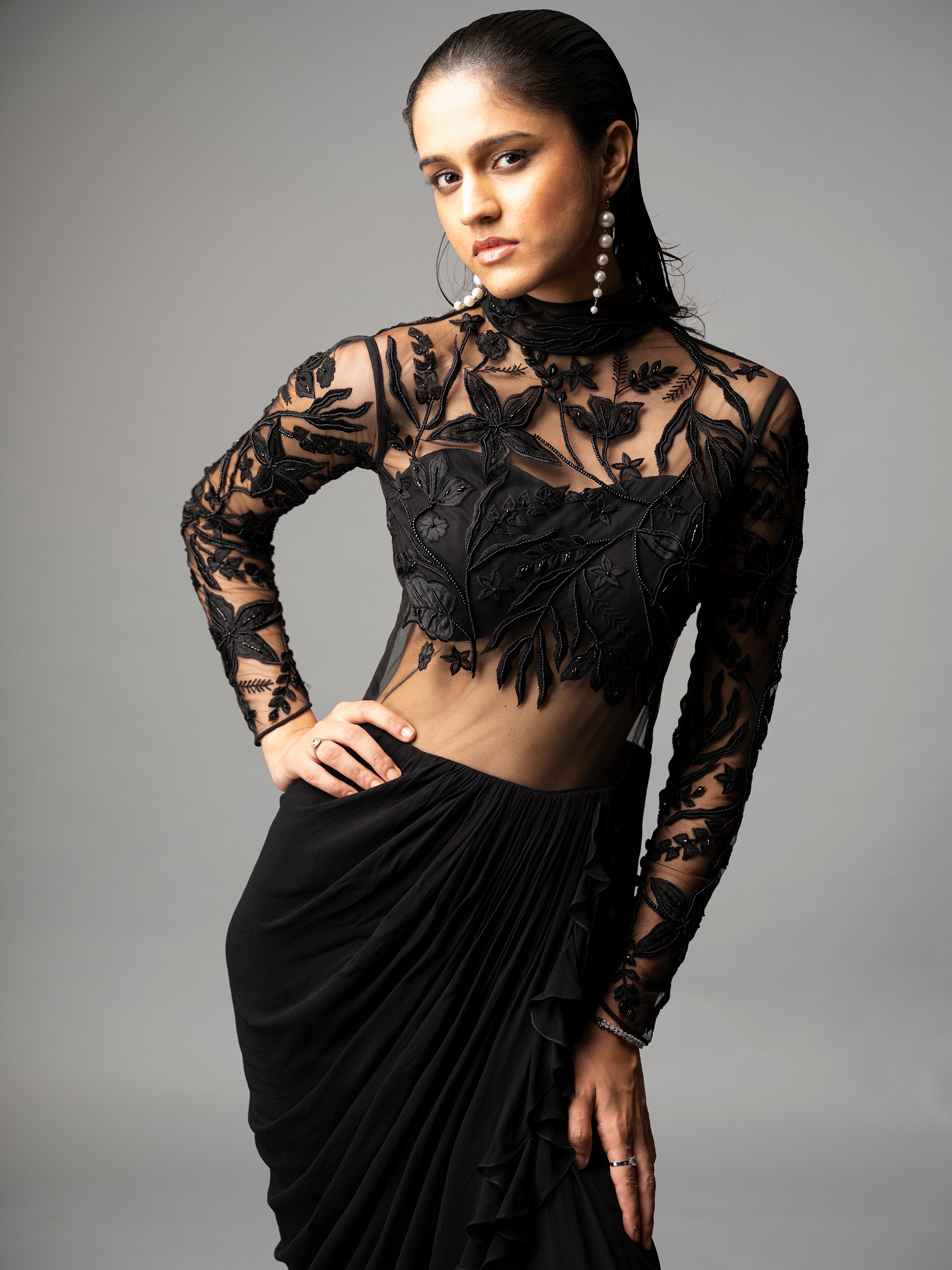 VALE SAREE GOWN (BLACK)