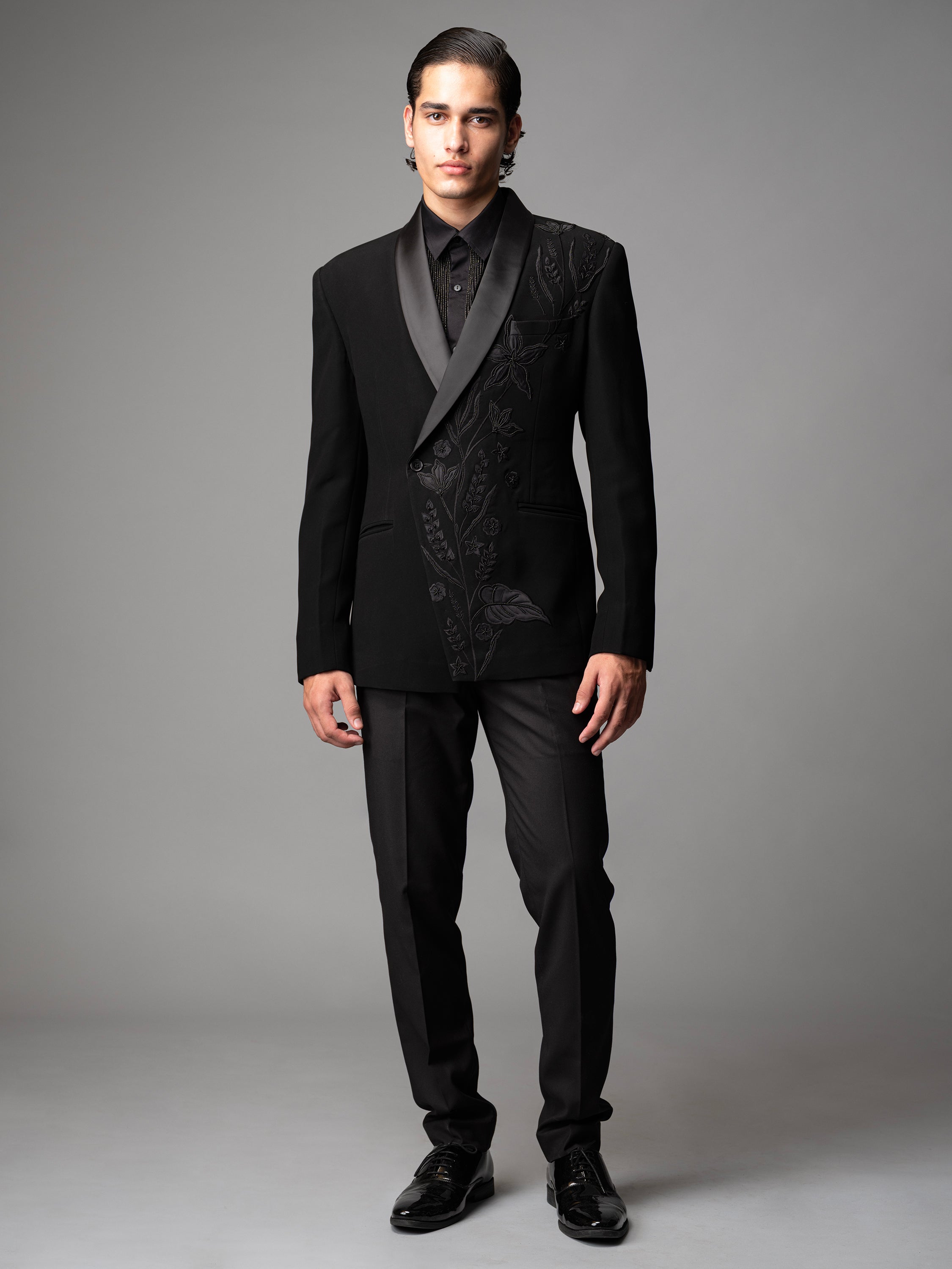 FLORAE TUXEDO SET