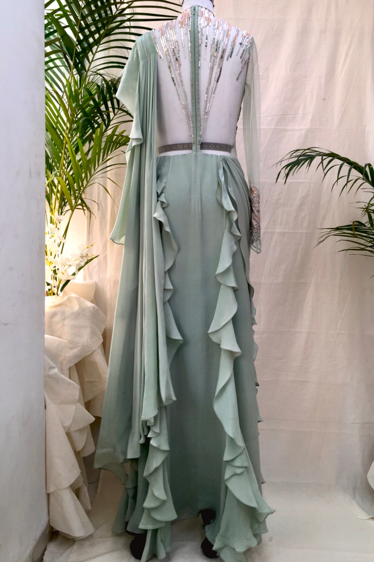 ABSTRACT RADIAL EMBROIDERED SAREE GOWN (MINT)
