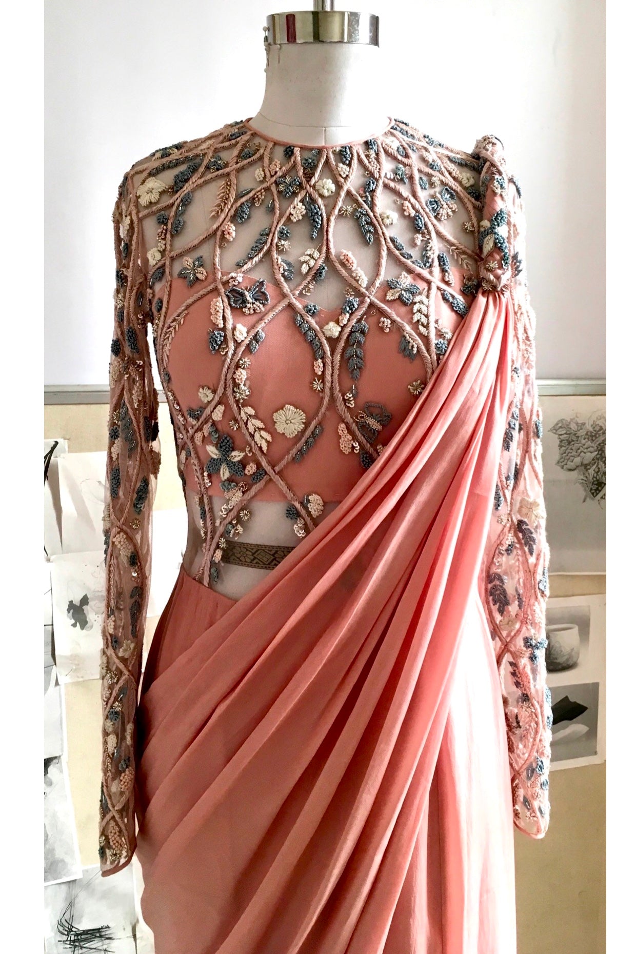 RADIAL WAVE FLORAL SAREE GOWN (PEARL PINK)