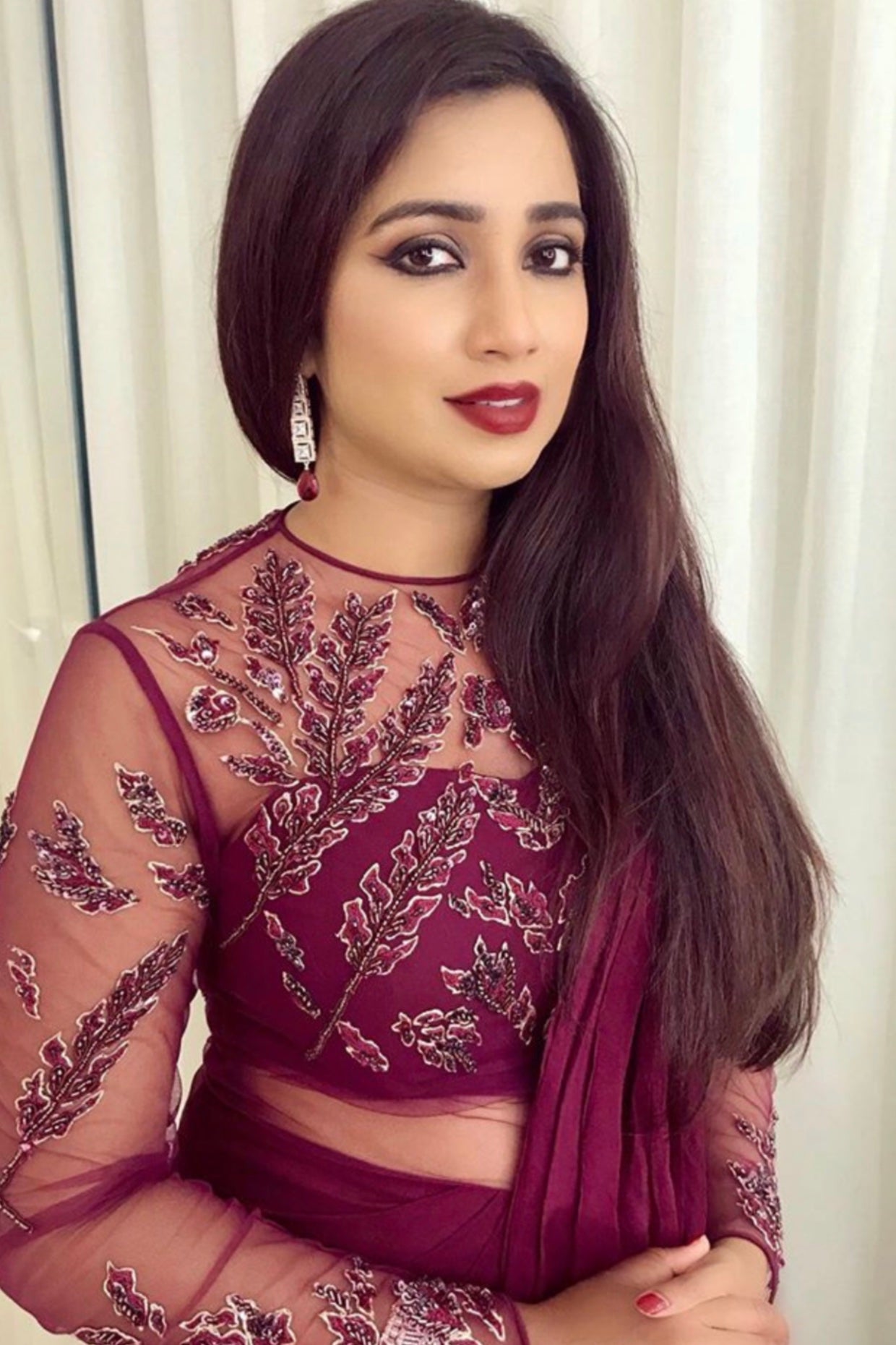 BLOTTED LEAF SAREE GOWN (WINE)