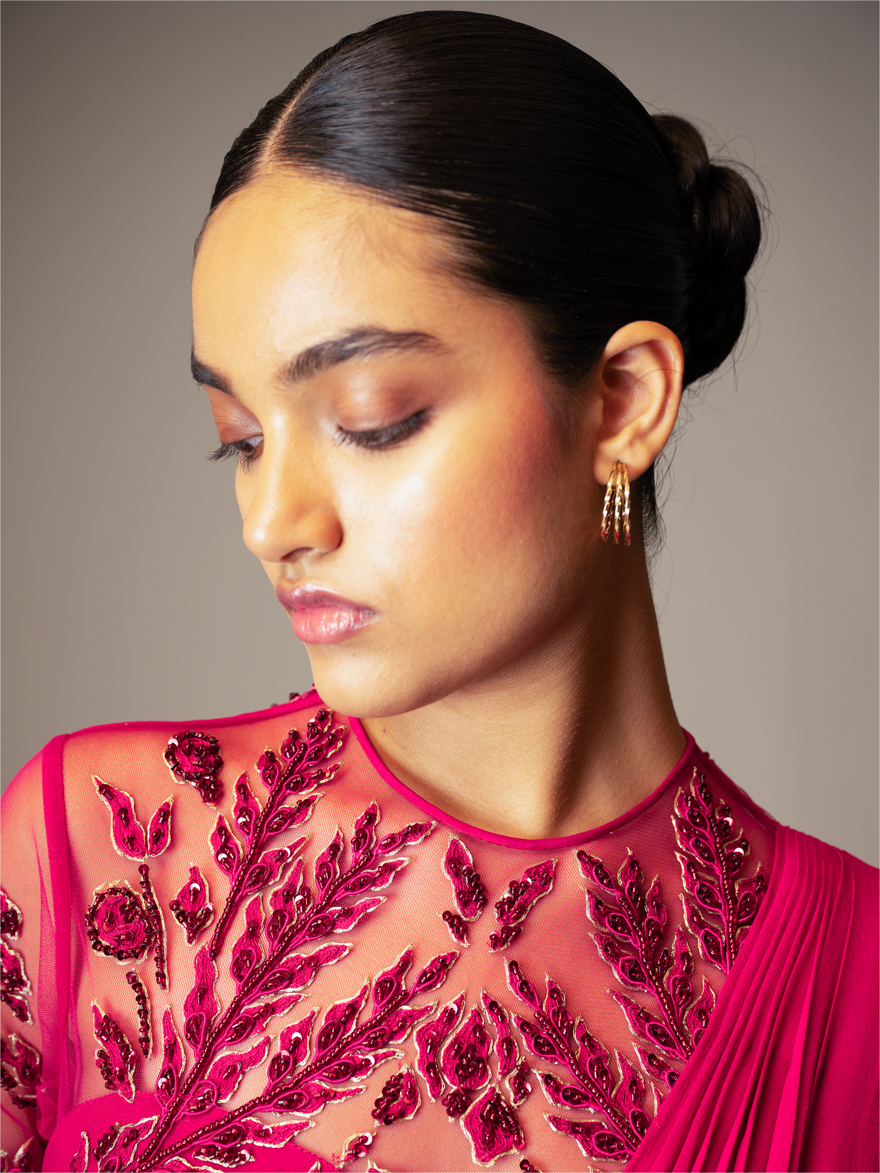 BLOTTED LEAF SAREE GOWN (FUSCHIA PINK)