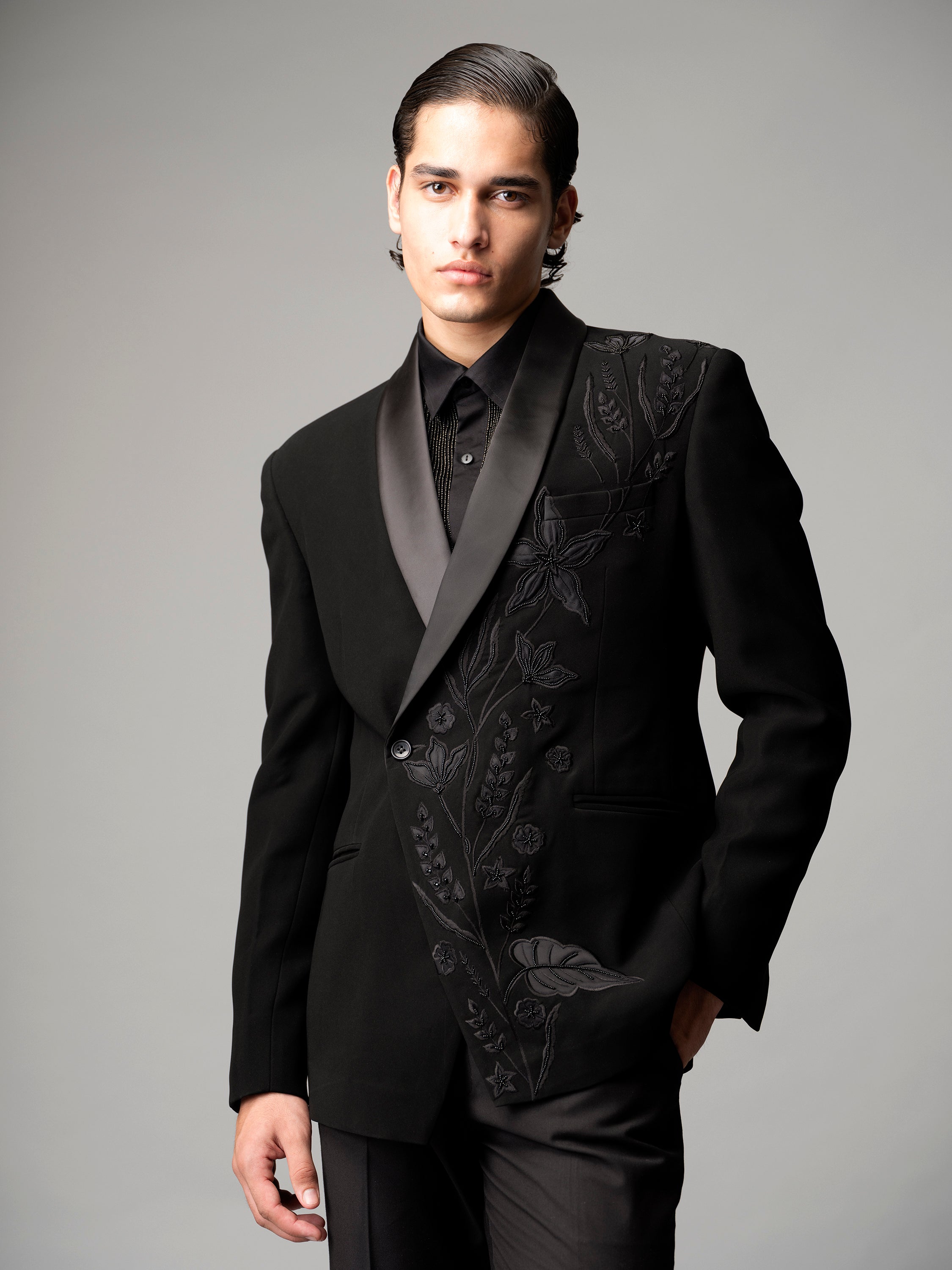 FLORAE TUXEDO SET