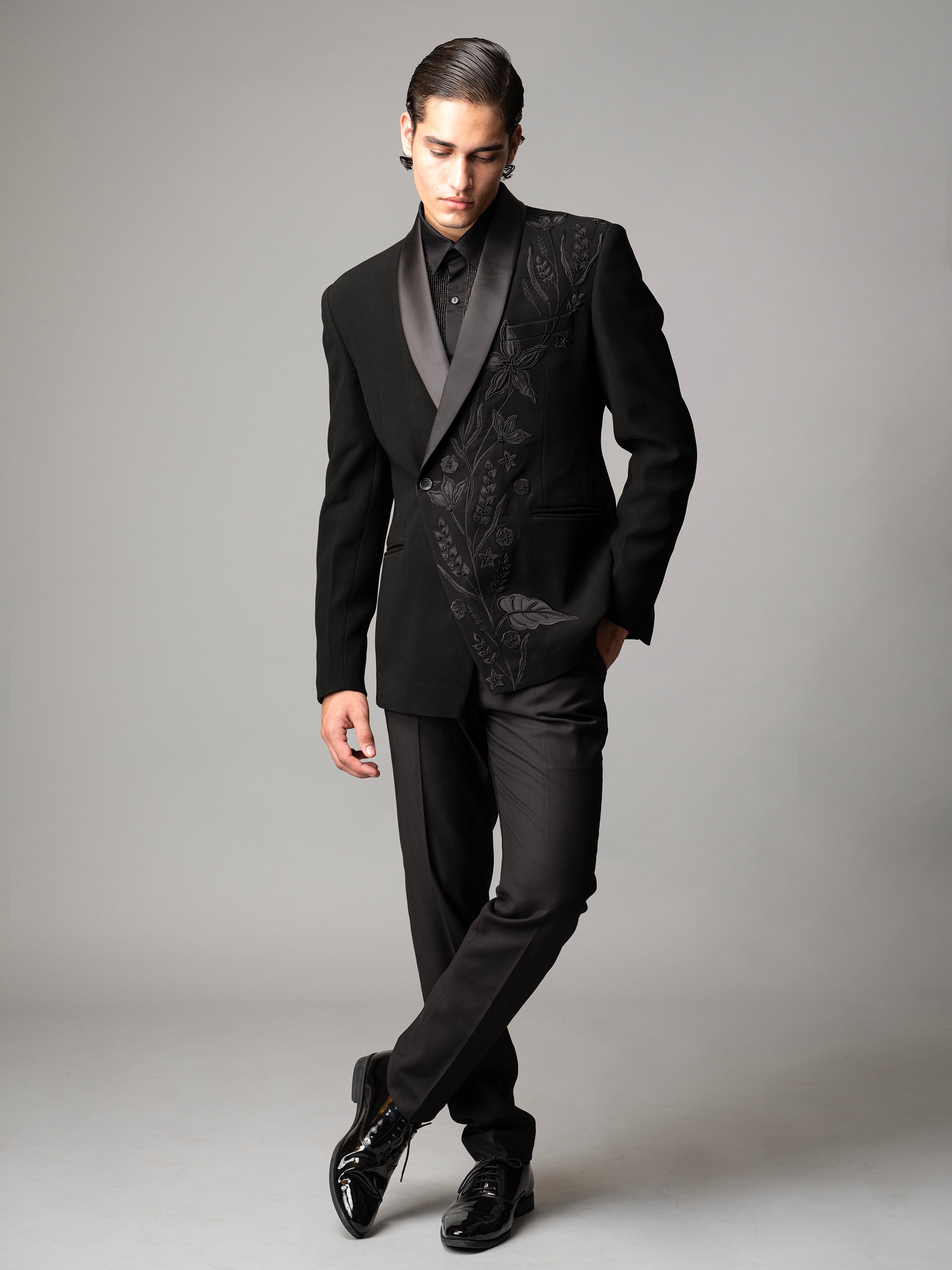 FLORAE TUXEDO SET