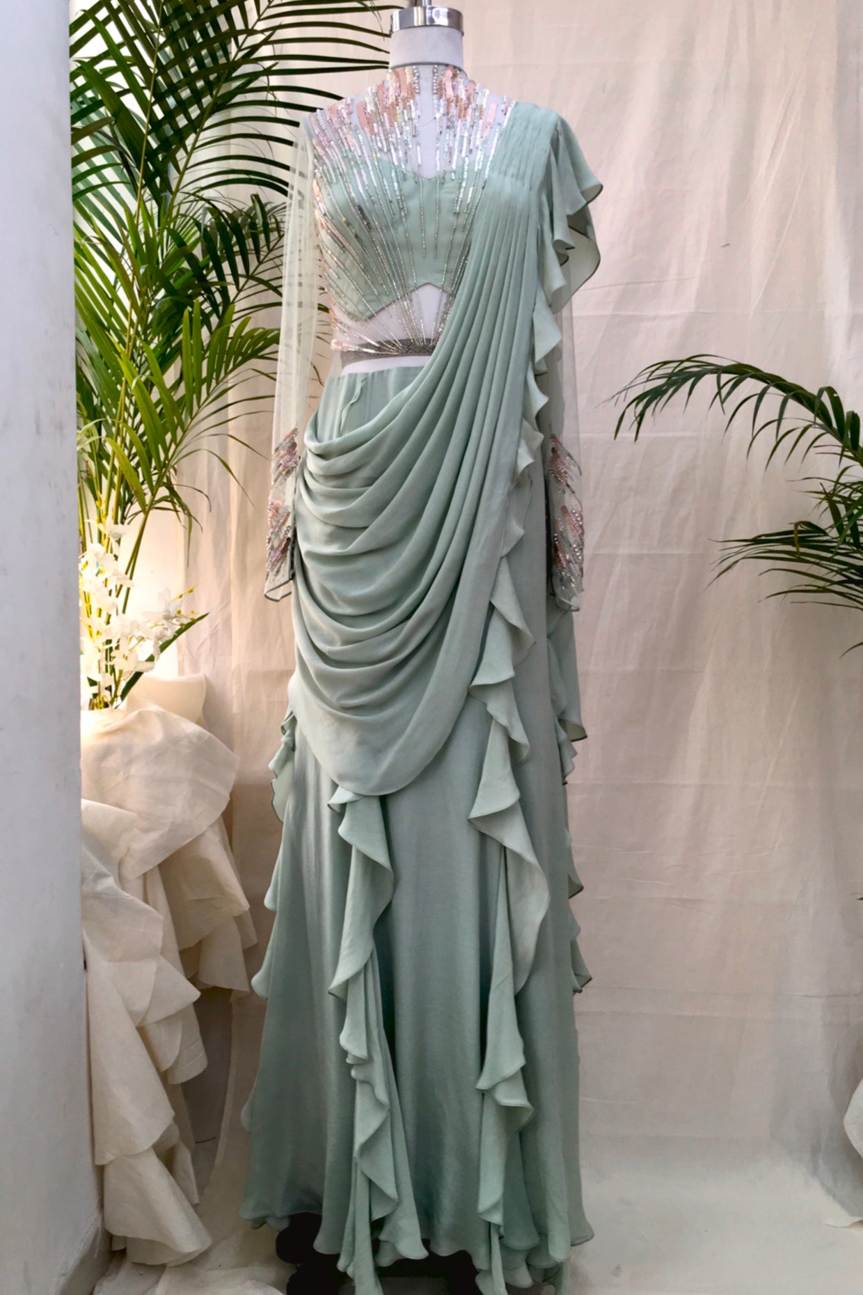 ABSTRACT RADIAL EMBROIDERED SAREE GOWN (MINT)