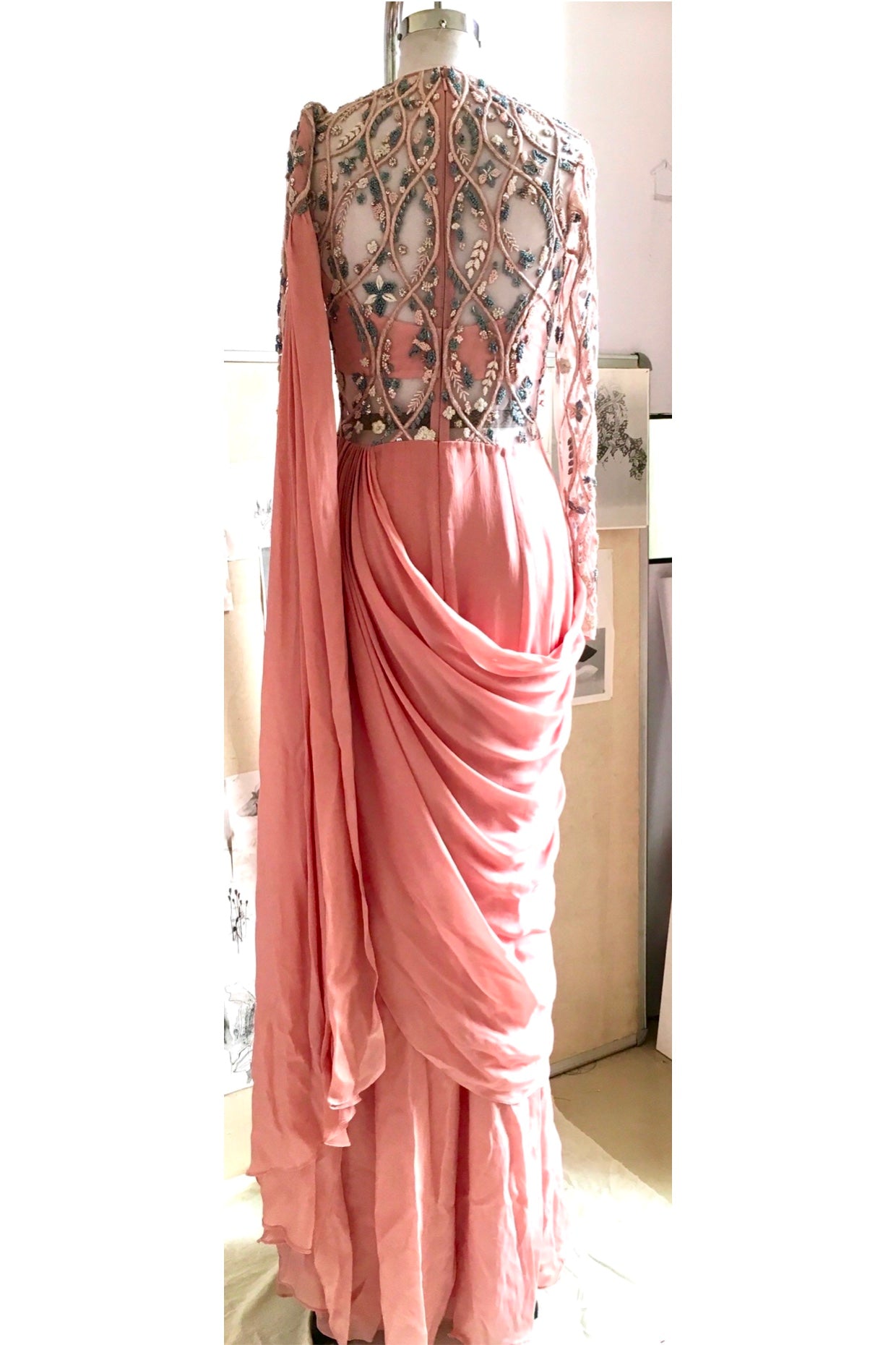 RADIAL WAVE FLORAL SAREE GOWN (PEARL PINK)